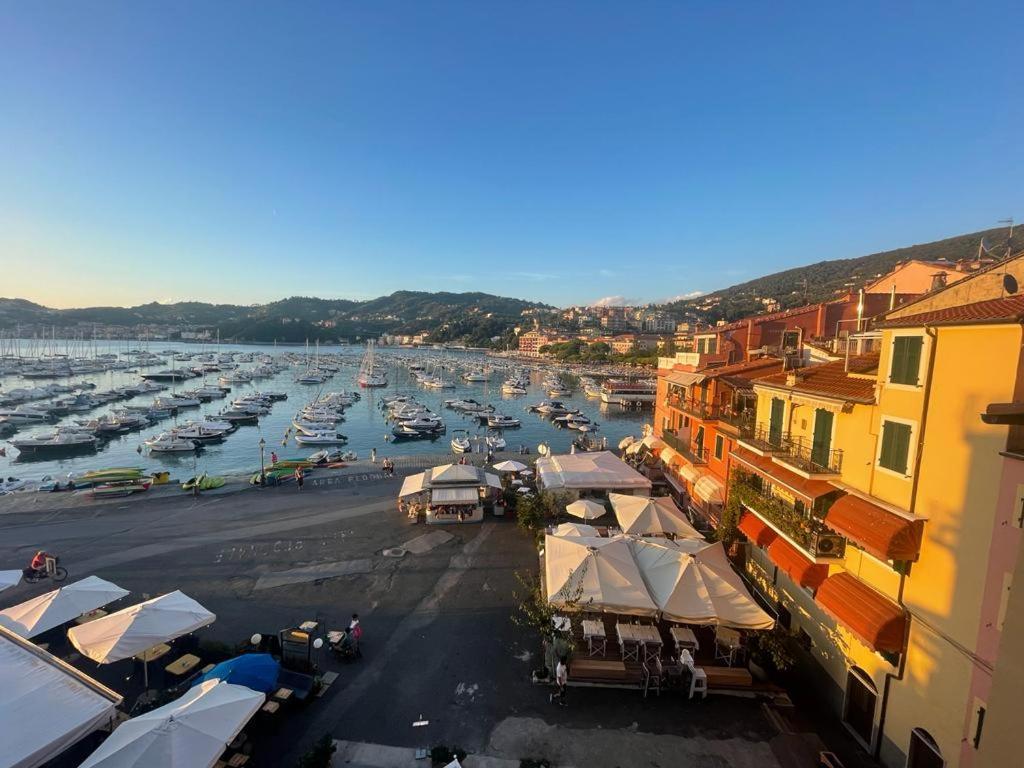 Suite Ventidue - Fronte Mare Lerici Exterior foto